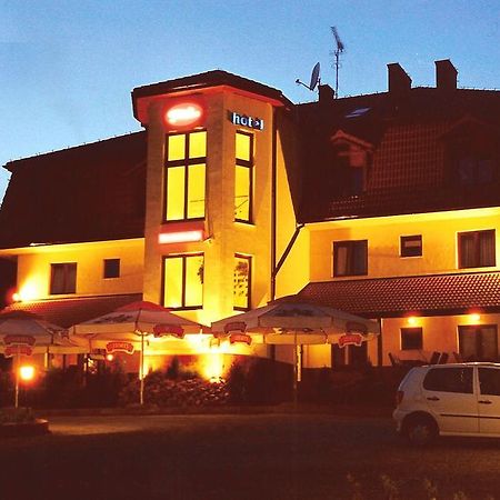 Hotel Twardowski Glogoczow Bagian luar foto